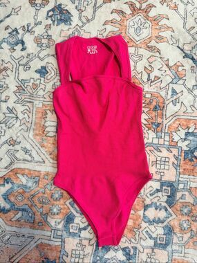 OQQ Women Pink Ribbed Halter Neck Sleeveless Bodysuit NWOT Size Medium M